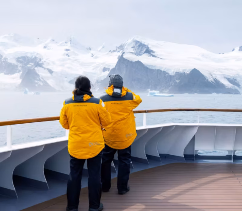 Passengers_Onboard_Ship_ULT_220A8690_michellesole